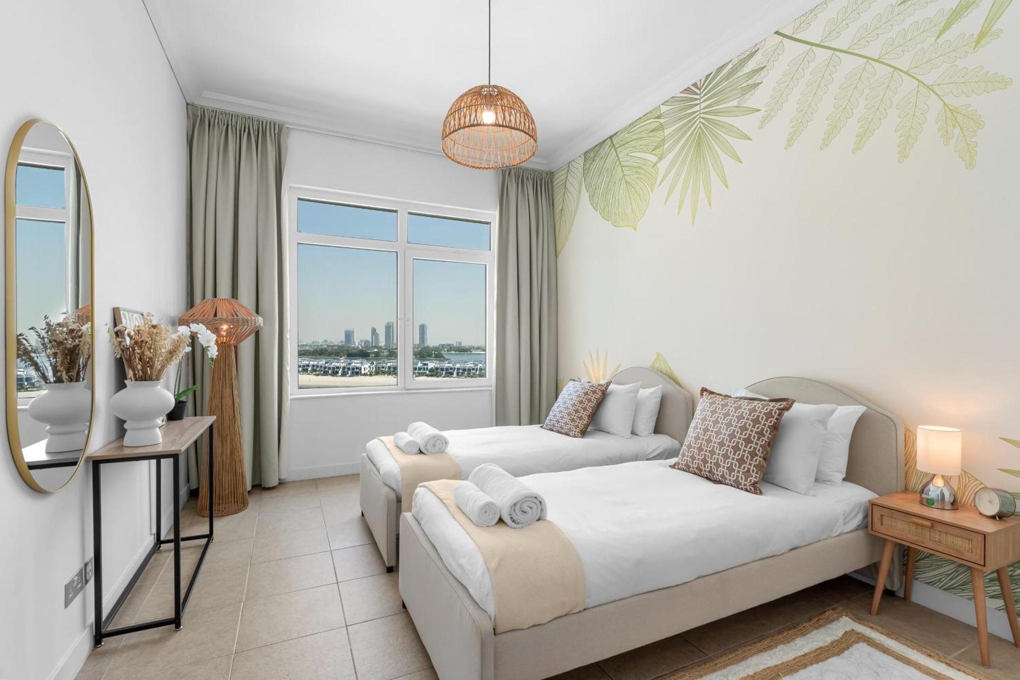 Private Beach 2 Bedroom Apartment With Panoramic Sea View And Pool Palm Jumeirah Dubai
